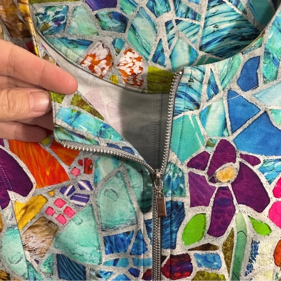 Simply Art by Dolcezza round neck zip front jacket, bold, vibrant, no size tag - Picture 3 of 7